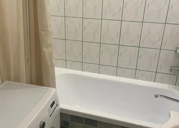 Ground Floor Close To Centre And Tourist Attractions