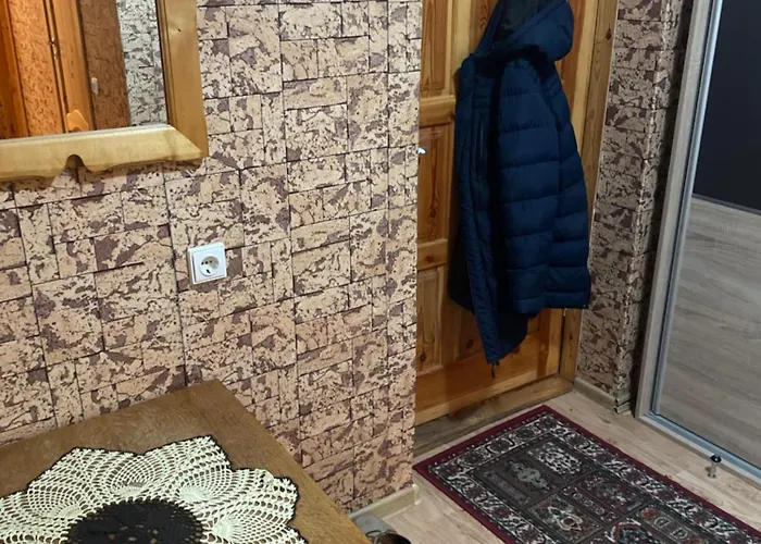 Ground Floor Close To Centre And Tourist Attractions *